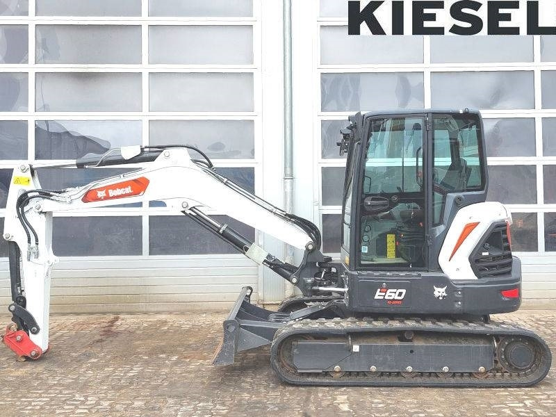 Bobcat E 60 - Мини-экскаватор: фото 1 Bobcat E 60 - Мини-экскаватор: фото 1