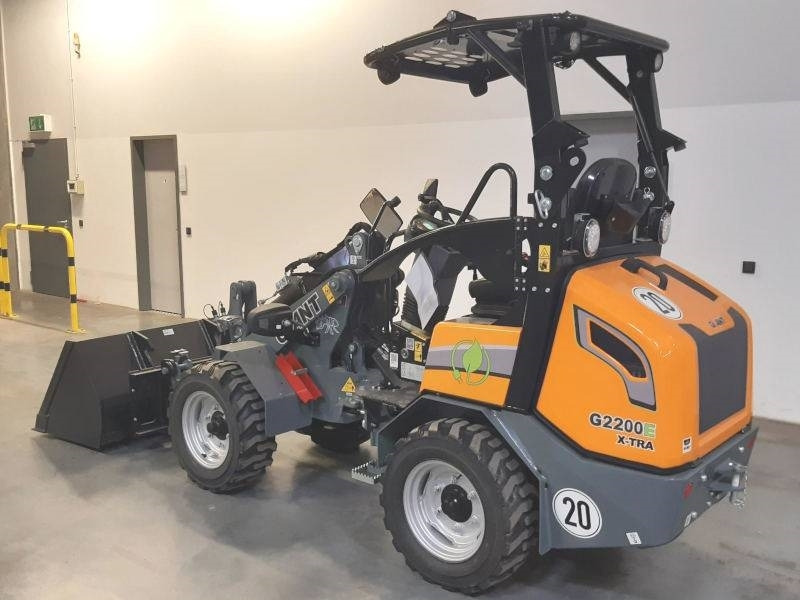 Giant G 2200 E X-Tra Elektro / electric - Мини-погрузчик с бортовым поворотом: фото 3 Giant G 2200 E X-Tra Elektro / electric - Мини-погрузчик с бортовым поворотом: фото 3