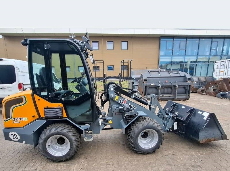 Giant G 2700 E X-Tra Elektro - Мини-погрузчик с бортовым поворотом: фото 3 Giant G 2700 E X-Tra Elektro - Мини-погрузчик с бортовым поворотом: фото 3