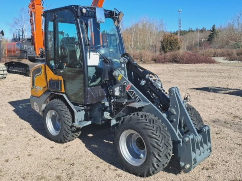 Giant G 2700 E X-Tra Elektro / electric - Мини-погрузчик с бортовым поворотом: фото 4 Giant G 2700 E X-Tra Elektro / electric - Мини-погрузчик с бортовым поворотом: фото 4