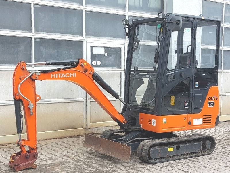 Hitachi ZX 19-6 - Мини-экскаватор: фото 2 Hitachi ZX 19-6 - Мини-экскаватор: фото 2