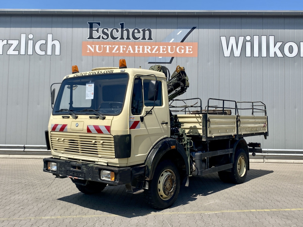Mercedes-Benz 1017 A 4x4 / HIAB 060-2 Kran - Грузовик бортовой/ Платформа, Автоманипулятор: фото 1 Mercedes-Benz 1017 A 4x4 / HIAB 060-2 Kran - Грузовик бортовой/ Платформа, Автоманипулятор: фото 1