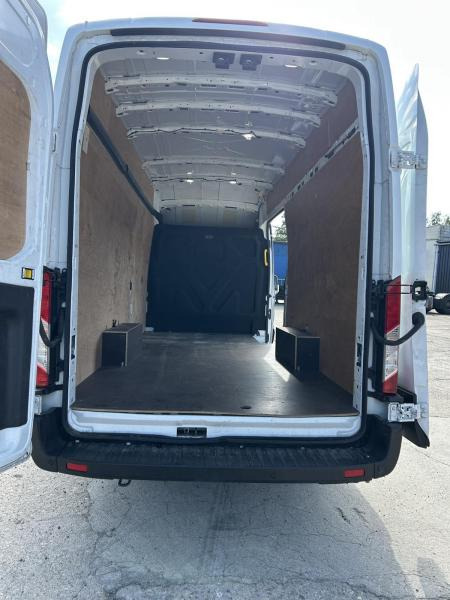 Ford Transit 2.0 - Цельнометаллический фургон: фото 4 Ford Transit 2.0 - Цельнометаллический фургон: фото 4