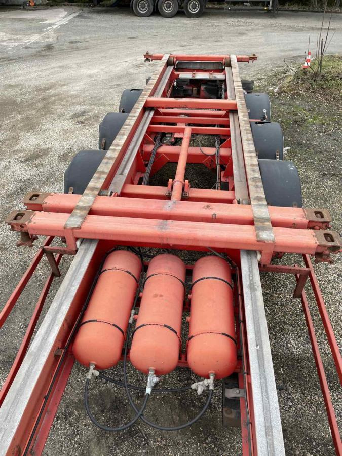 Trouillet - Полуприцеп-контейнеровоз/ Сменный кузов: фото 2 Trouillet - Полуприцеп-контейнеровоз/ Сменный кузов: фото 2