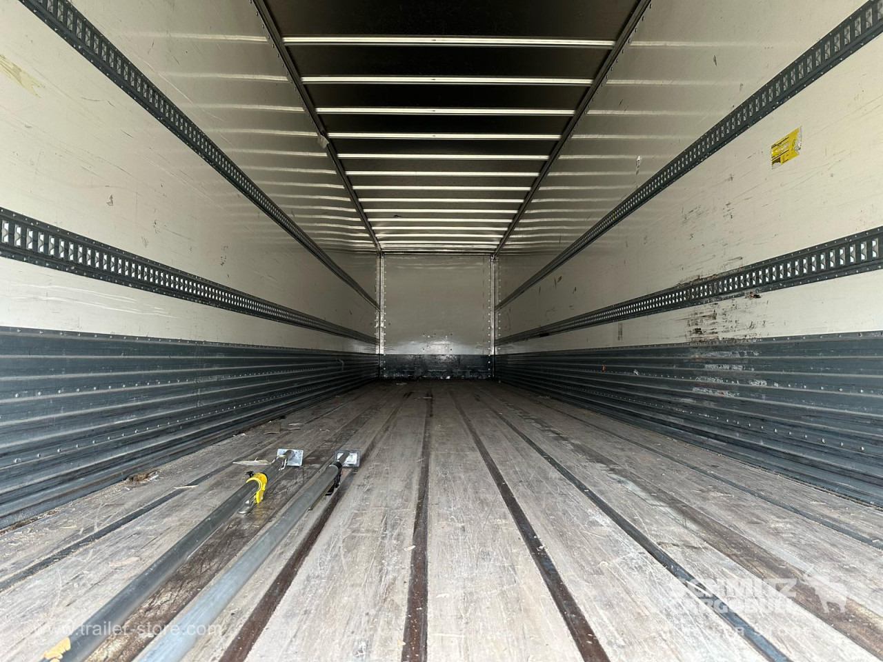 Полуприцеп-фургон FRUEHAUF Dryfreight Standard Roller shutter door: фото 6