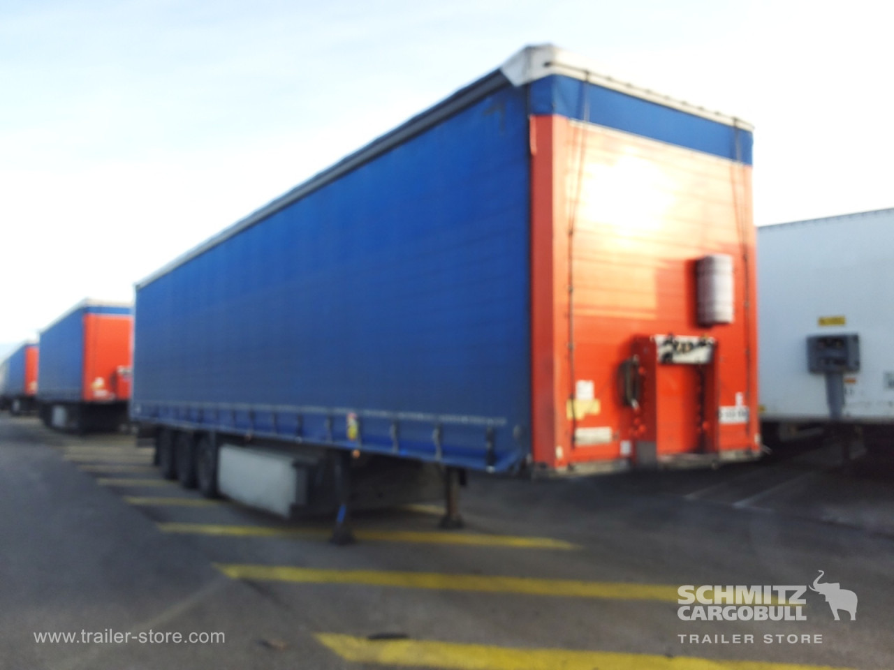 SCHMITZ Curtainsider Standard - Тентованный полуприцеп: фото 1 SCHMITZ Curtainsider Standard - Тентованный полуприцеп: фото 1