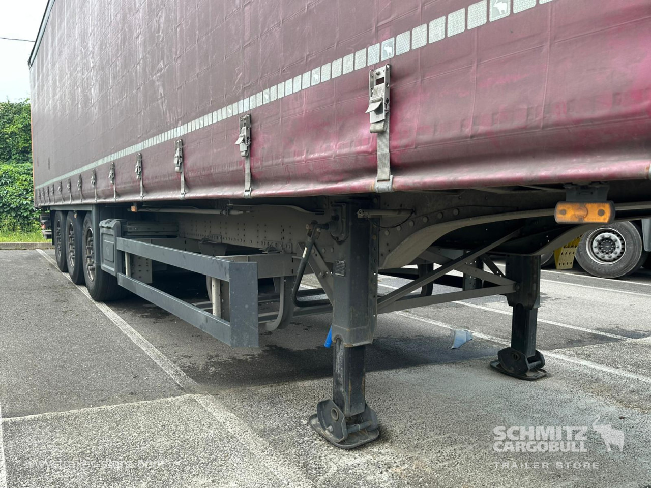 SCHMITZ Curtainsider Standard Taillift - Тентованный полуприцеп: фото 2 SCHMITZ Curtainsider Standard Taillift - Тентованный полуприцеп: фото 2