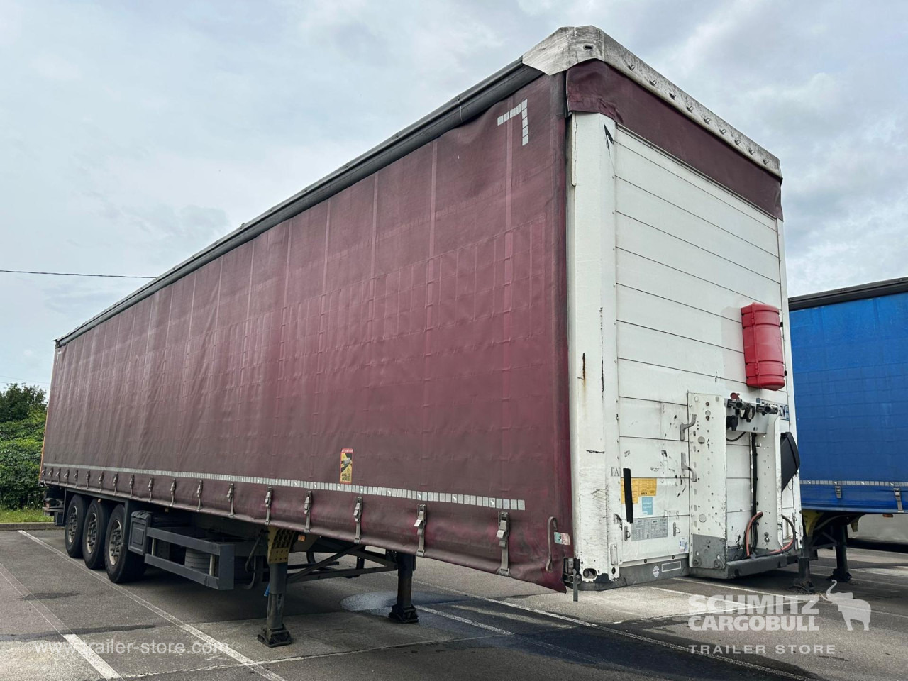 SCHMITZ Curtainsider Standard Taillift - Тентованный полуприцеп: фото 1 SCHMITZ Curtainsider Standard Taillift - Тентованный полуприцеп: фото 1