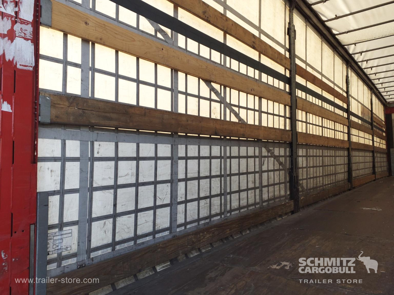 SCHMITZ Rideaux Coulissant Standard - Тентованный полуприцеп: фото 3 SCHMITZ Rideaux Coulissant Standard - Тентованный полуприцеп: фото 3