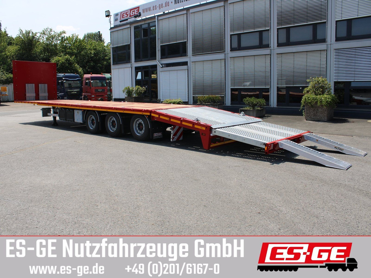ES-GE 3-Achs Megatrailer, hydr. Heckabsenkung - Полуприцеп бортовой/ Платформа: фото 1 ES-GE 3-Achs Megatrailer, hydr. Heckabsenkung - Полуприцеп бортовой/ Платформа: фото 1