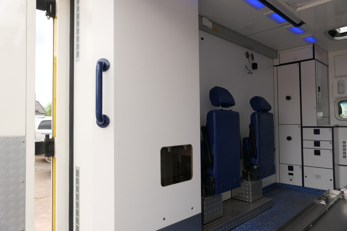 MERCEDES-BENZ Sprinter 519 CDI Klima Krankenwagen в лизинг MERCEDES-BENZ Sprinter 519 CDI Klima Krankenwagen: фото 9