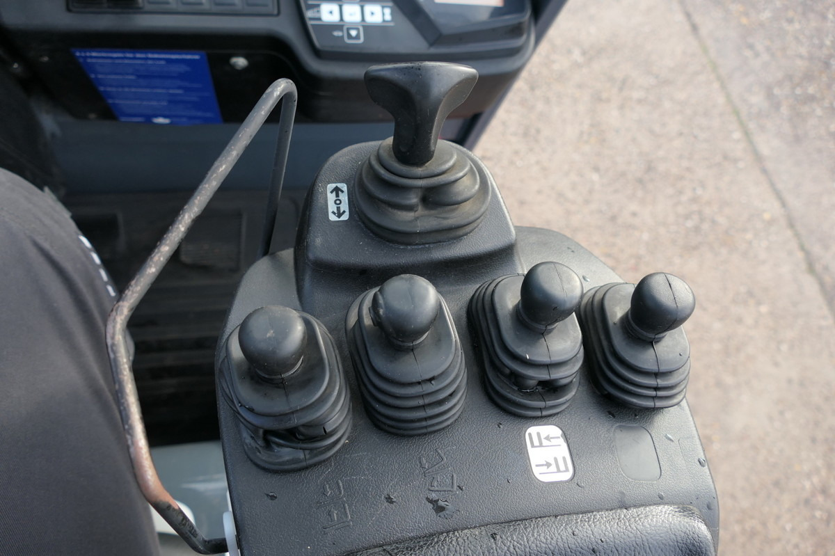 Электропогрузчик TOYOTA 7FBEST 15 Elektro 3-Rad: фото 8 Электропогрузчик TOYOTA 7FBEST 15 Elektro 3-Rad: фото 8