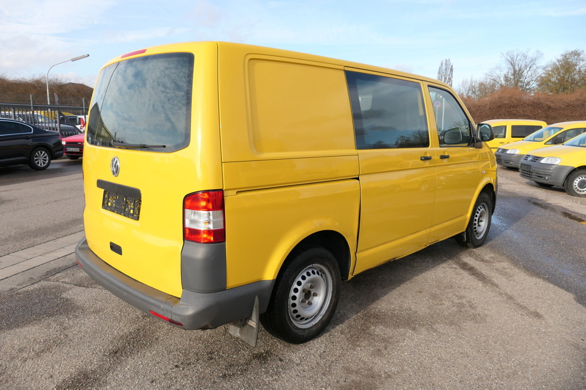 VW T5 Transporter 2.0 TDI 2xSCHIEBETÜR PARKTRONIK E - Легковой фургон: фото 4 VW T5 Transporter 2.0 TDI 2xSCHIEBETÜR PARKTRONIK E - Легковой фургон: фото 4