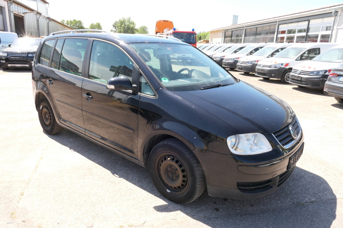 VW Touran Trendline - Легковой автомобиль: фото 2 VW Touran Trendline - Легковой автомобиль: фото 2