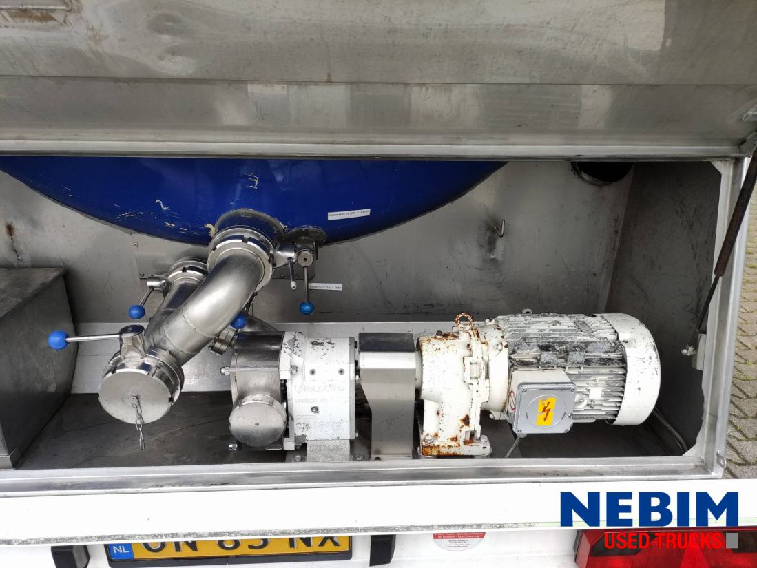 Feldbinder TSA 33.3-3 Unibloc pump electr - 3 comp. 8.000 / 2 2.500 / 3.000 Ltr. - Полуприцеп-цистерна: фото 3 Feldbinder TSA 33.3-3 Unibloc pump electr - 3 comp. 8.000 / 2 2.500 / 3.000 Ltr. - Полуприцеп-цистерна: фото 3