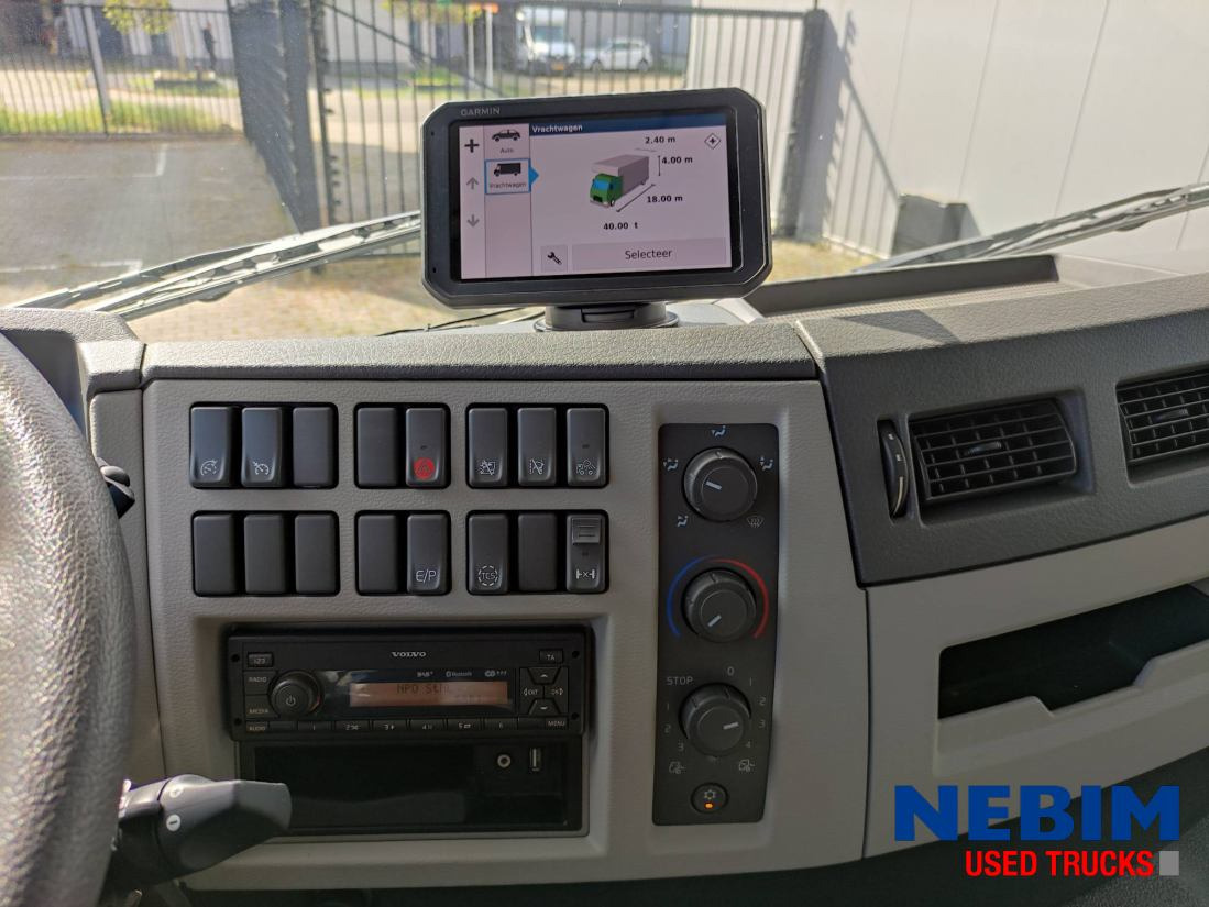 Грузовик с закрытым кузовом Volvo FE 280 4X2 - 214.632Km - DH 2000Kg Lift: фото 6