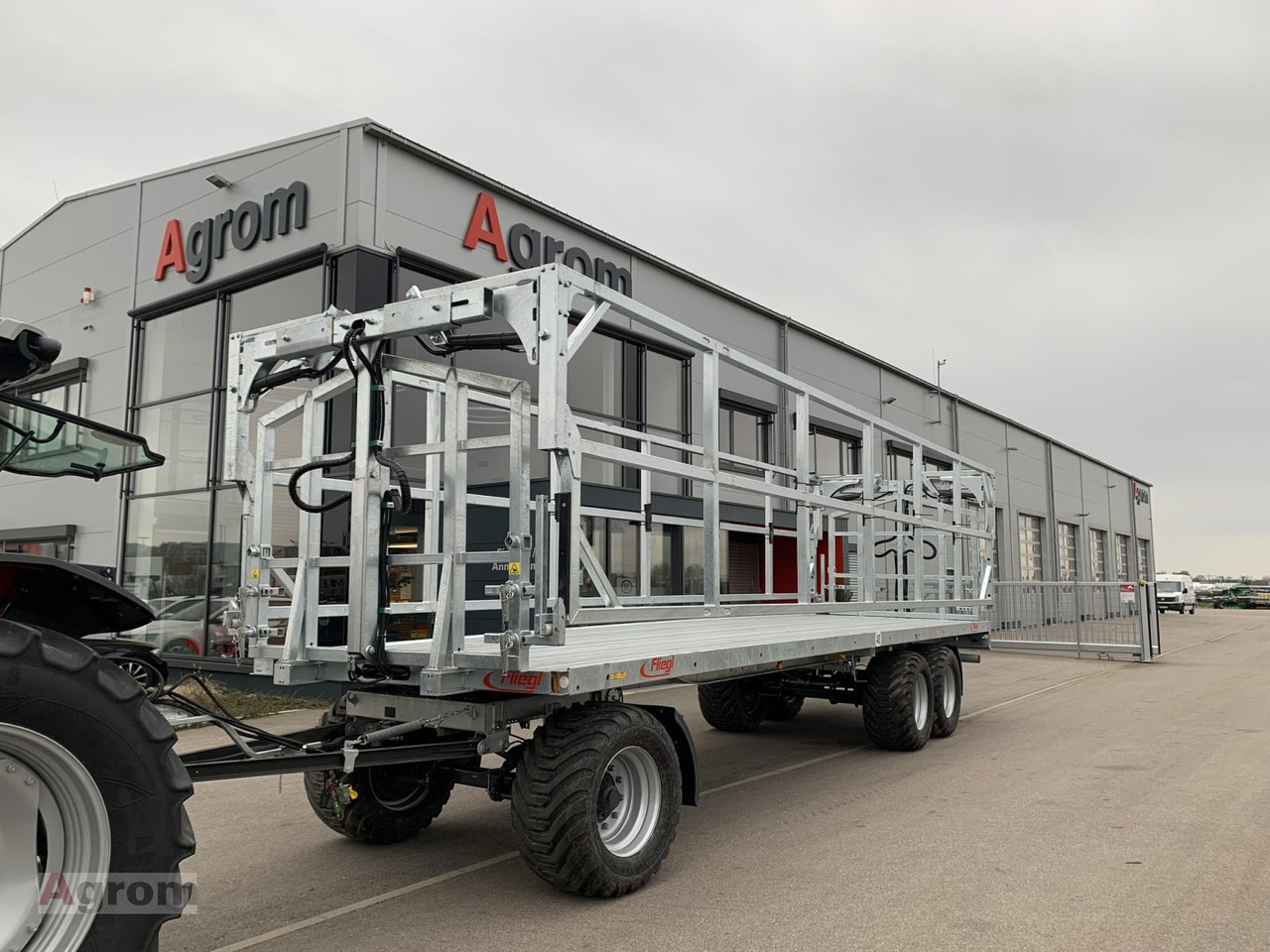Fliegl DPW 210 BL - Сельскохозяйственный прицеп-платформа: фото 1 Fliegl DPW 210 BL - Сельскохозяйственный прицеп-платформа: фото 1