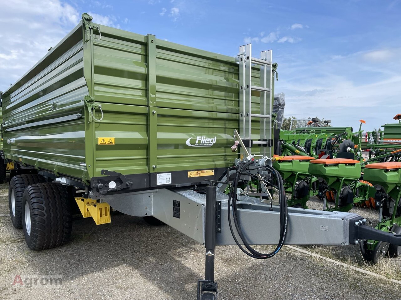 Fliegl TDK 140 FOX - Сельскохозяйственный прицеп-самосвал: фото 5 Fliegl TDK 140 FOX - Сельскохозяйственный прицеп-самосвал: фото 5