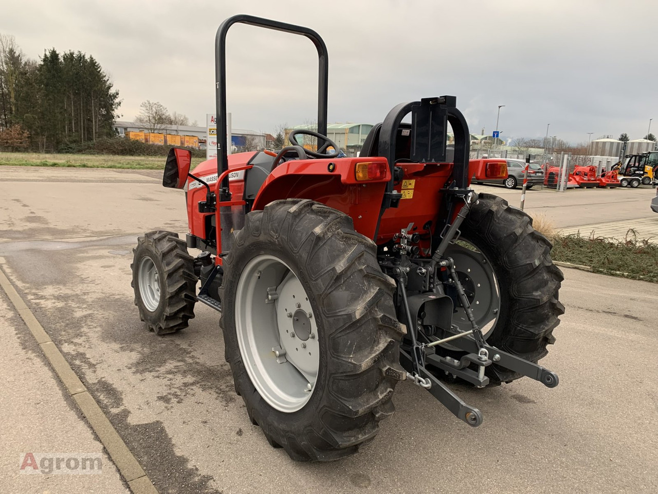 Massey Ferguson 1755 E - Трактор: фото 3 Massey Ferguson 1755 E - Трактор: фото 3