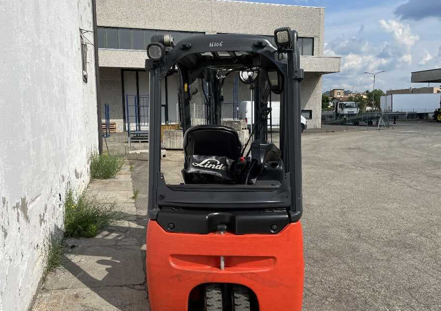 LINDE E 16-02 - Электропогрузчик: фото 4 LINDE E 16-02 - Электропогрузчик: фото 4