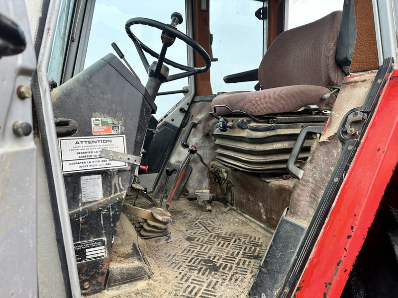 Massey Ferguson 698 - Трактор: фото 4 Massey Ferguson 698 - Трактор: фото 4