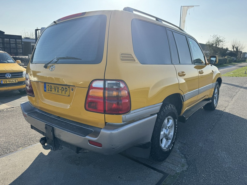 Внедорожник Toyota Land Cruiser: фото 11 Внедорожник Toyota Land Cruiser: фото 11