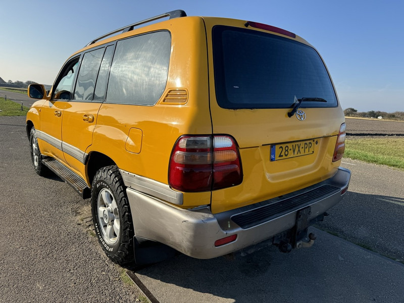 Внедорожник Toyota Land Cruiser: фото 13 Внедорожник Toyota Land Cruiser: фото 13