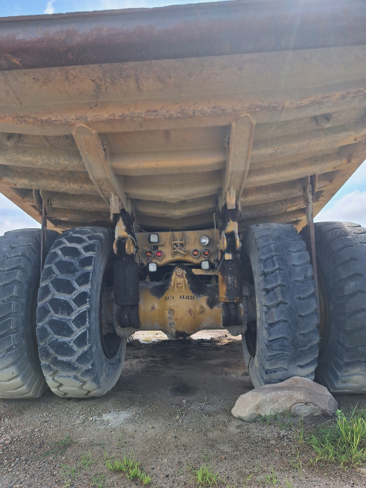 Caterpillar 777C - Внедорожный самосвал: фото 4 Caterpillar 777C - Внедорожный самосвал: фото 4