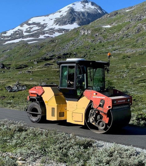 Dynapac CC424HF - Каток: фото 2 Dynapac CC424HF - Каток: фото 2