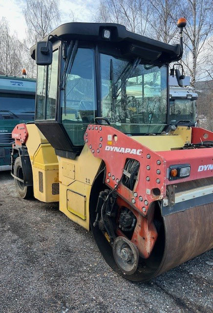Dynapac CC424HF - Каток: фото 4 Dynapac CC424HF - Каток: фото 4