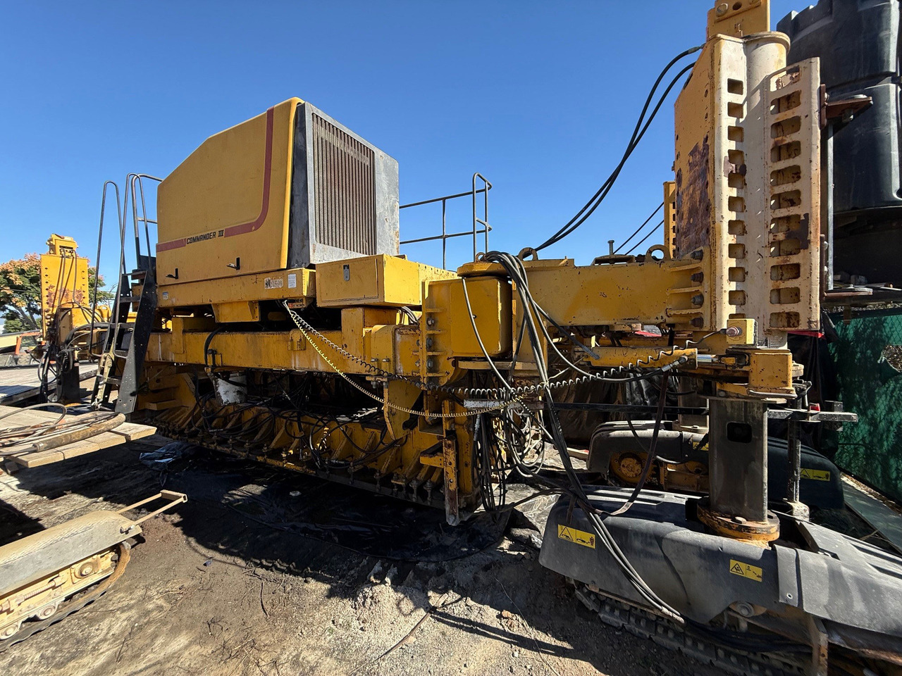 Gomaco Commander III - Асфальтоукладчик: фото 1 Gomaco Commander III - Асфальтоукладчик: фото 1