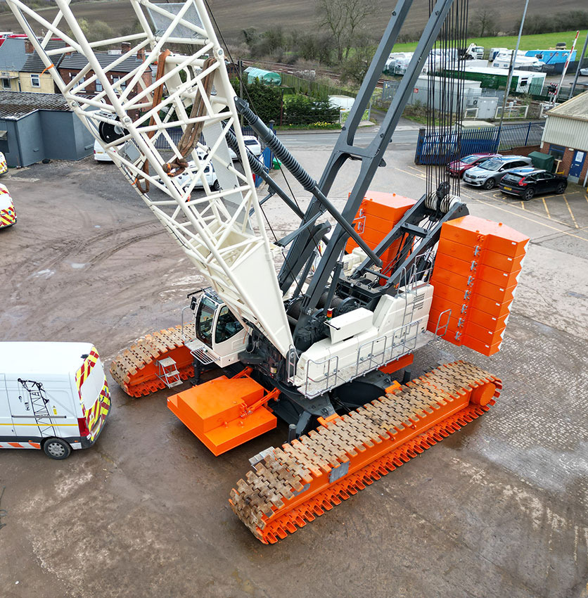 Kobelco CKE2500G - Гусеничный кран: фото 1 Kobelco CKE2500G - Гусеничный кран: фото 1