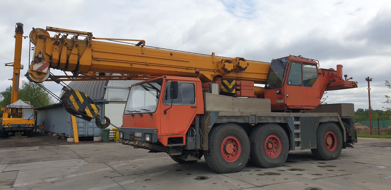 Liebherr LTM 1050-1 - Мобильный кран: фото 2 Liebherr LTM 1050-1 - Мобильный кран: фото 2