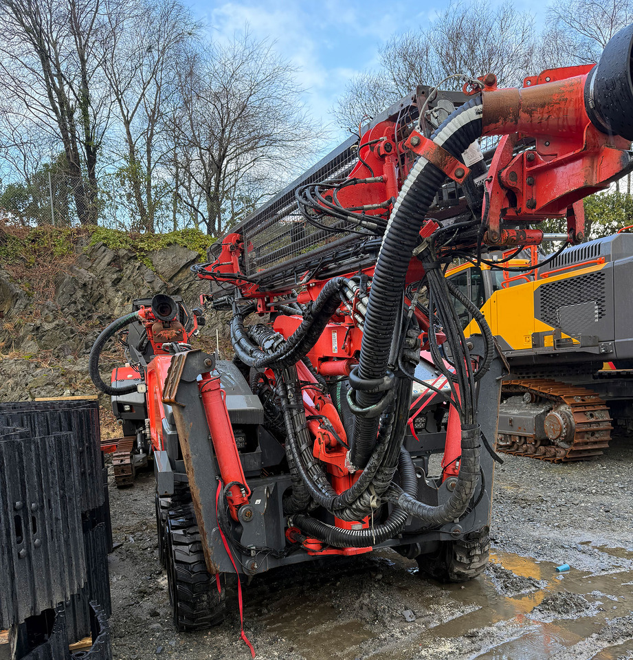 Sandvik Commando DC300Ri - Буровая машина: фото 5 Sandvik Commando DC300Ri - Буровая машина: фото 5