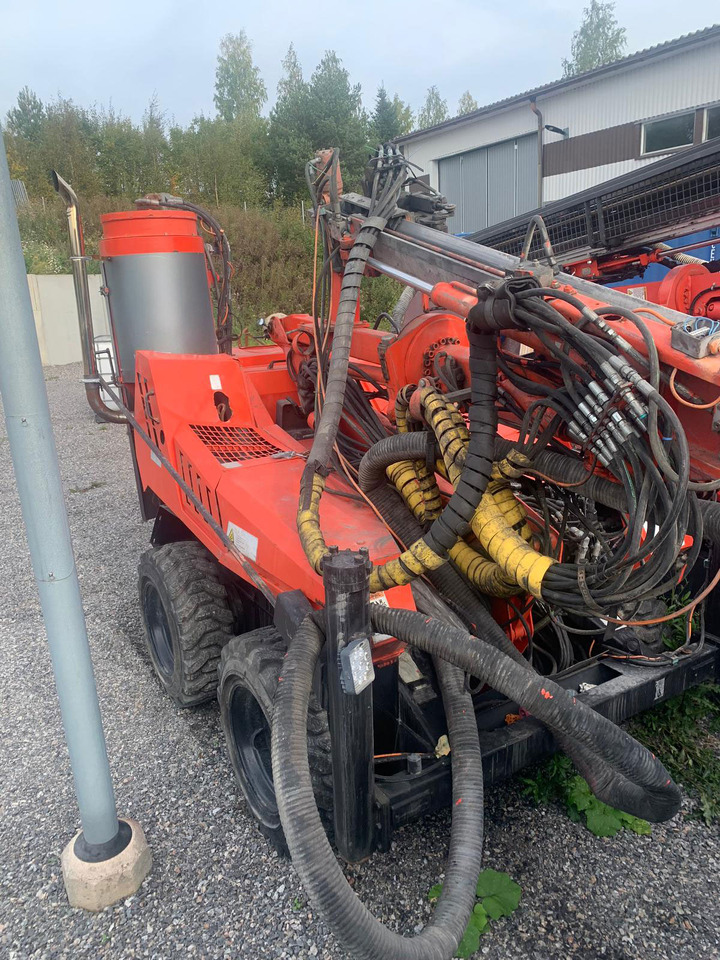 Sandvik DC122R - Буровая машина: фото 4 Sandvik DC122R - Буровая машина: фото 4