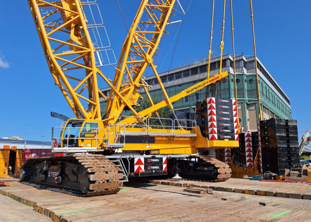 Terex Demag CC 3800-1 - Гусеничный кран: фото 1 Terex Demag CC 3800-1 - Гусеничный кран: фото 1