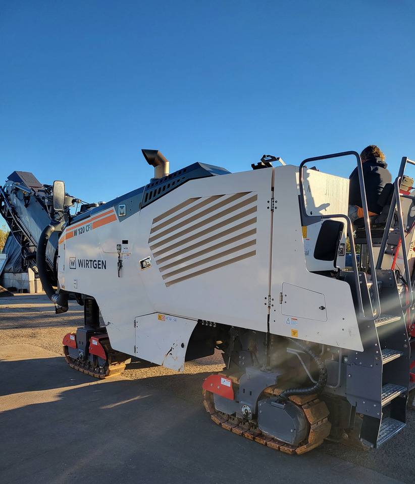 Wirtgen W 120 CFI - Дорожная фреза: фото 1 Wirtgen W 120 CFI - Дорожная фреза: фото 1
