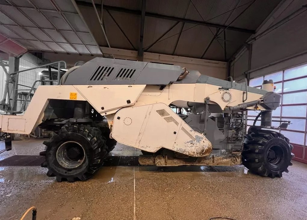 Wirtgen WR 240 I - Стабилизатор грунта: фото 1 Wirtgen WR 240 I - Стабилизатор грунта: фото 1