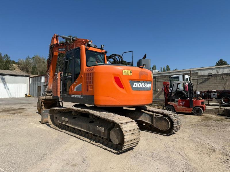 Doosan DX235LCR - Гусеничный экскаватор: фото 3 Doosan DX235LCR - Гусеничный экскаватор: фото 3