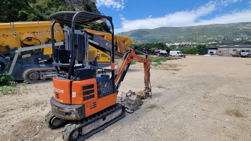 Hitachi ZAXIS 19 - Мини-экскаватор: фото 4 Hitachi ZAXIS 19 - Мини-экскаватор: фото 4