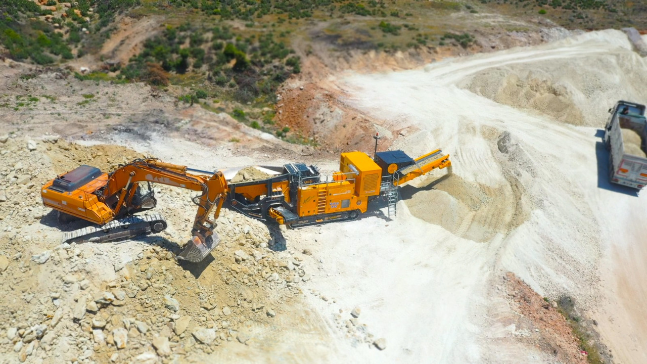 Новый Мобильная дробилка FABO Mobile crusher: фото 7