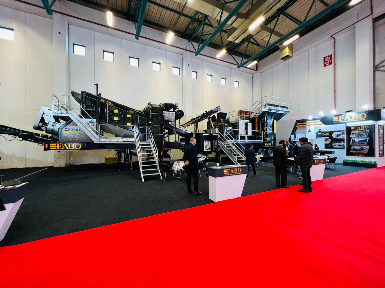 Новый Мобильная дробилка FABO Mobile crusher: фото 8