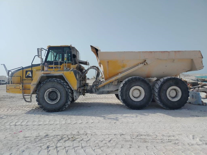 Komatsu HM400-3R (4 pieces available in Abu Dhabi) - Сочленённый самосвал: фото 1 Komatsu HM400-3R (4 pieces available in Abu Dhabi) - Сочленённый самосвал: фото 1