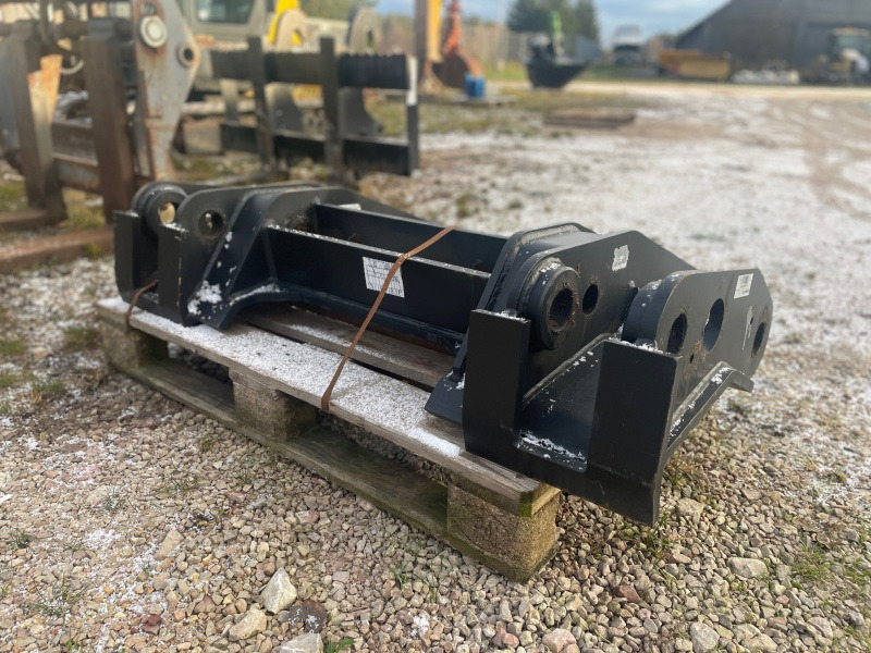 Adapter Hyundai HL757 to Volvo - Сцепное устройство для Колёсных погрузчиков: фото 2 Adapter Hyundai HL757 to Volvo - Сцепное устройство для Колёсных погрузчиков: фото 2