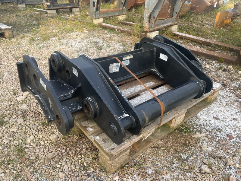 Adapter Hyundai HL757 to Volvo - Сцепное устройство для Колёсных погрузчиков: фото 1 Adapter Hyundai HL757 to Volvo - Сцепное устройство для Колёсных погрузчиков: фото 1