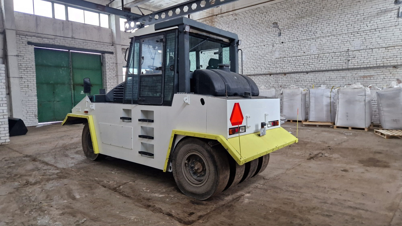 BOMAG BW24 R - Пневмоколесный каток: фото 3 BOMAG BW24 R - Пневмоколесный каток: фото 3