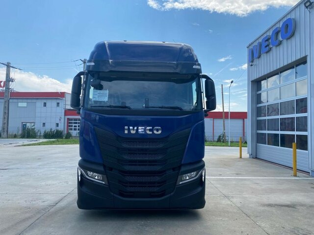IVECO S-WAY-AS440S53T/FP LT Sattelzugmaschine+LIVING... - Тягач: фото 2 IVECO S-WAY-AS440S53T/FP LT Sattelzugmaschine+LIVING... - Тягач: фото 2