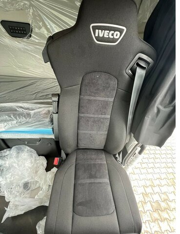 IVECO S-Way AS440S49T/P - AF4T COMFORT+AERO+ LED+NAVI... - Тягач: фото 4 IVECO S-Way AS440S49T/P - AF4T COMFORT+AERO+ LED+NAVI... - Тягач: фото 4