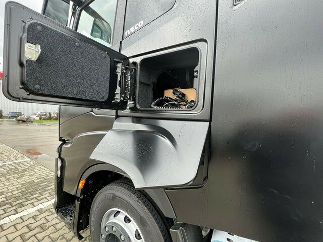 IVECO S-Way AS440S49T/P-AF4T COMFORT AERO PREMIUM LED... - Тягач: фото 3 IVECO S-Way AS440S49T/P-AF4T COMFORT AERO PREMIUM LED... - Тягач: фото 3