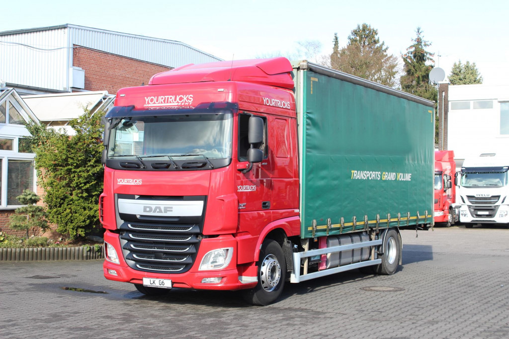 Daf XF 460 Space Cab Plane-Jumbo Retarder Hubdach - Тентованный грузовик: фото 1 Daf XF 460 Space Cab Plane-Jumbo Retarder Hubdach - Тентованный грузовик: фото 1